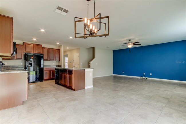 Building Photo - 9648 Sage Creek Dr