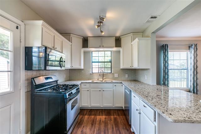 Building Photo - 851 Peavy Rd