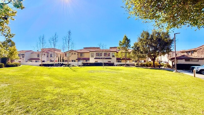 Building Photo - Beautiful, Like New, End Unit Condo in Resort Like Living Community off Temecula's South 79!