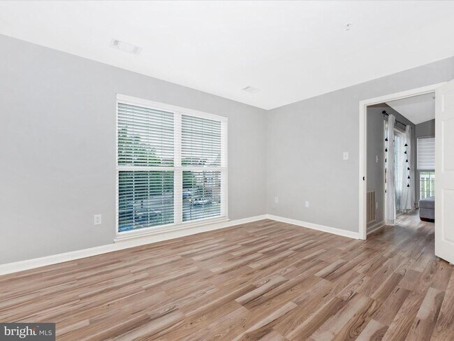 Building Photo - 2501 Coach House Way