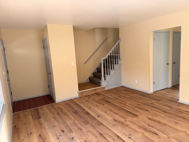 Building Photo - 12233 W Dearbourn Ave