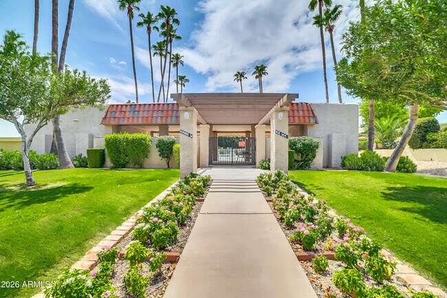 Building Photo - 8161 E Del Cuarzo Dr