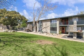 Building Photo - 1304 Mariposa Dr