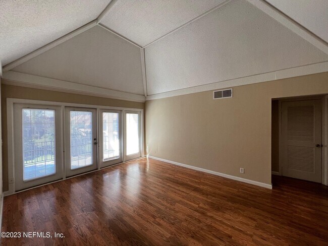 Building Photo - 6654 Bell Tower Ct