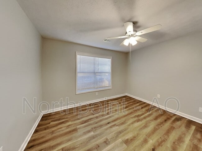 Building Photo - 114 Harper Way