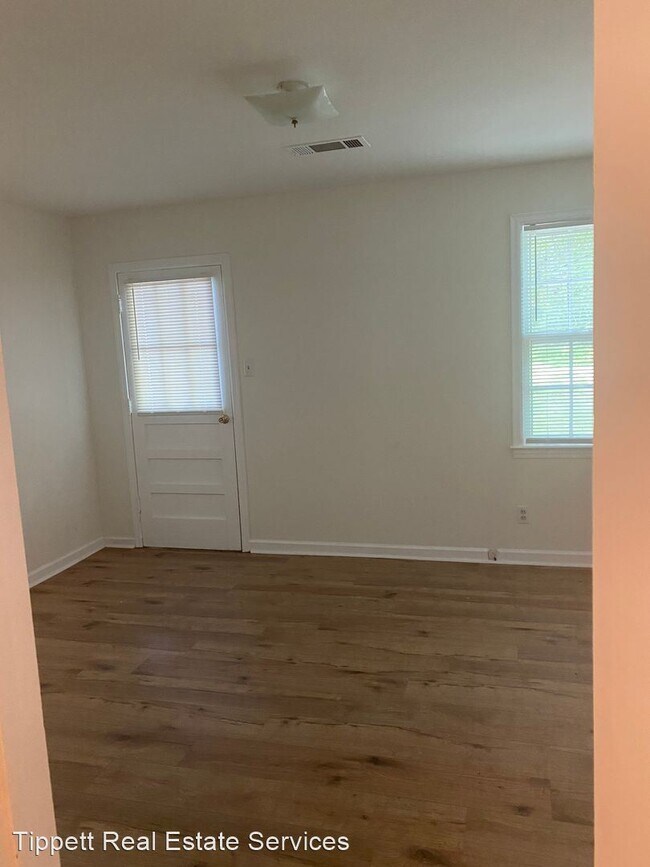 Building Photo - 3 br, 1 bath House - 3871 Lytle Cir