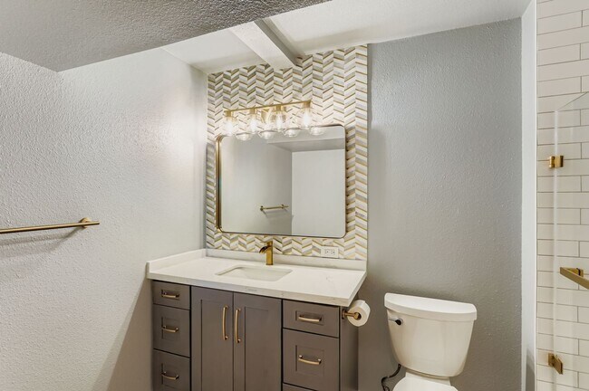 Building Photo - Laurelhurst View Home