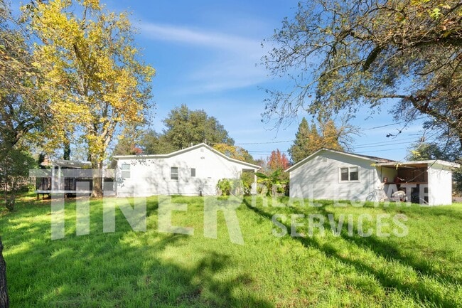 Building Photo - 4516 Sierra View Way