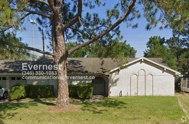 Building Photo - 7206 Maple Ln