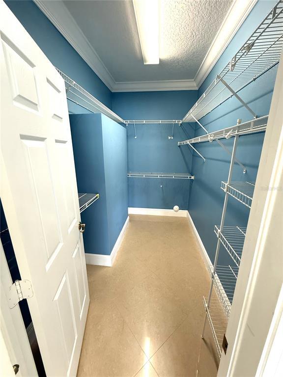 Building Photo - 3865 NW Deer Oak Dr