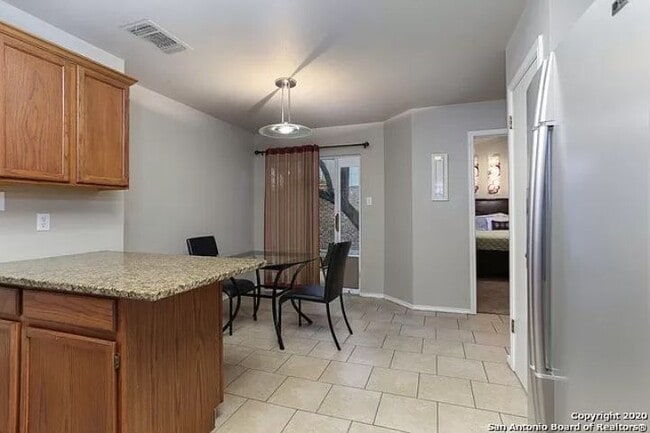 Building Photo - 5739 cedar