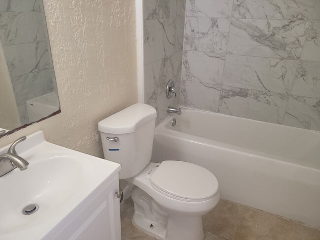 Building Photo - 508 Booker St