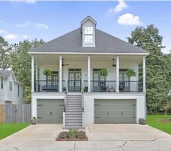 Building Photo - 18123 Cusachs Dr