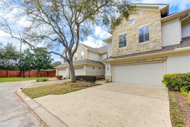 Building Photo - 4340 Lake Walk Ct