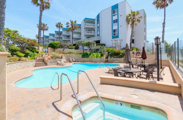 Hop in the jacuzzi after a long day - 665 The Village