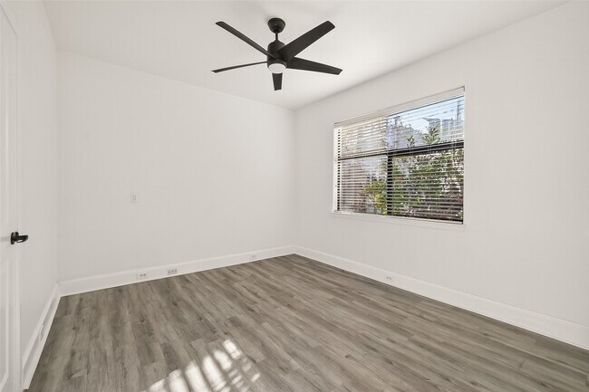 Building Photo - 2318 Emancipation Ave