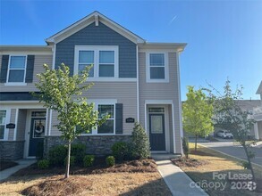 Building Photo - 1106 Southern Sugar Dr