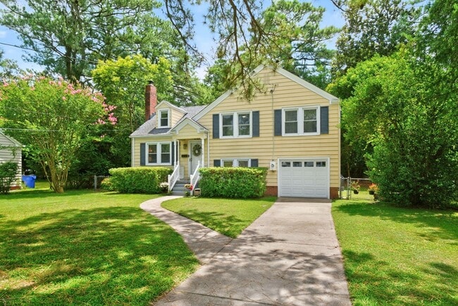 Building Photo - Available September 1st! A First Time Rent...