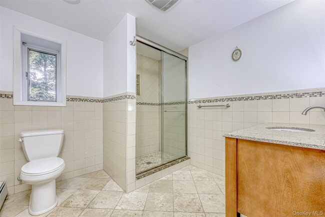 Building Photo - 12 Evergreen Ct