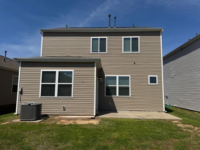 Building Photo - Great 3BR Home