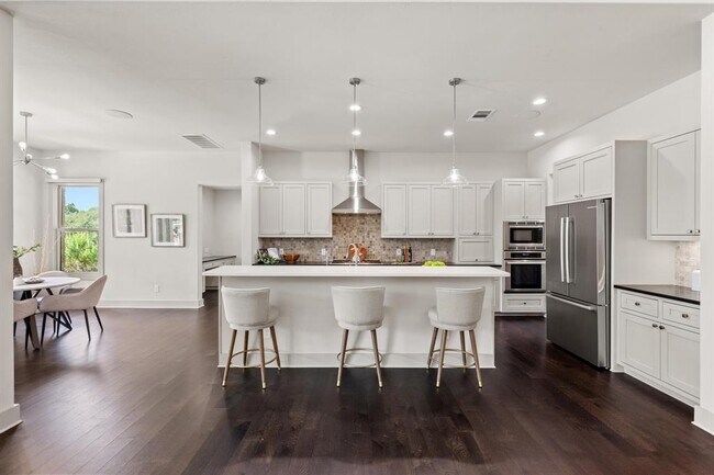 Building Photo - 3400 Tuscany Dr