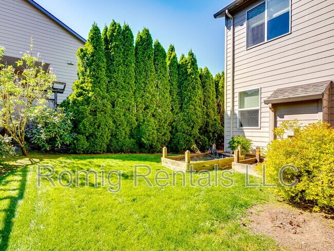 Building Photo - 17811 NE 38th Way