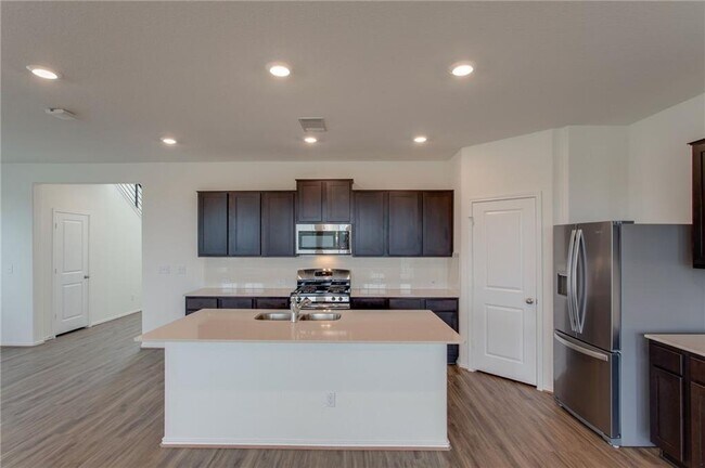 Building Photo - 224 Montauk Loop