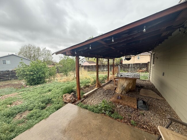 Building Photo - 9525 Aspen Grove Way