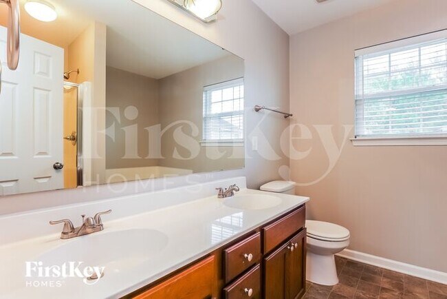 Building Photo - 9644 Kestevan Ct