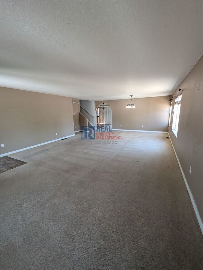Building Photo - 5404 Malaya St