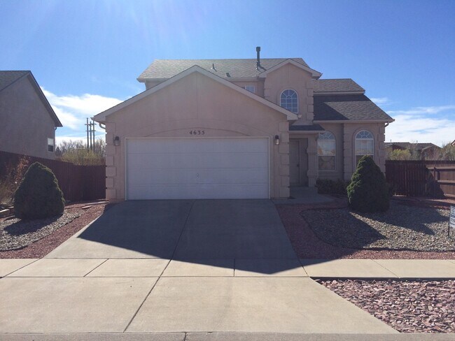 Primary Photo - 3 Bedroom 2 Story in Millers Crossing