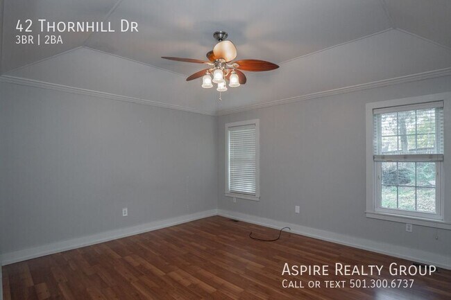 Building Photo - 42 Thornhill Dr