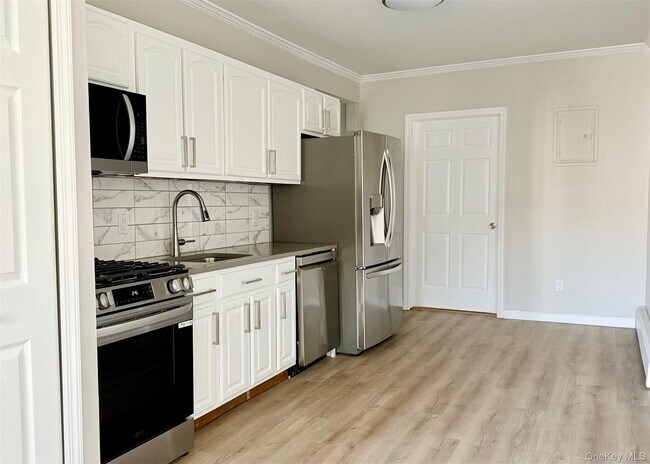 Building Photo - 621 2nd St