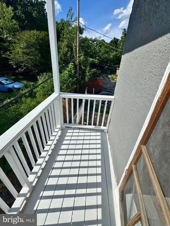 Building Photo - 548 Radnor Ave
