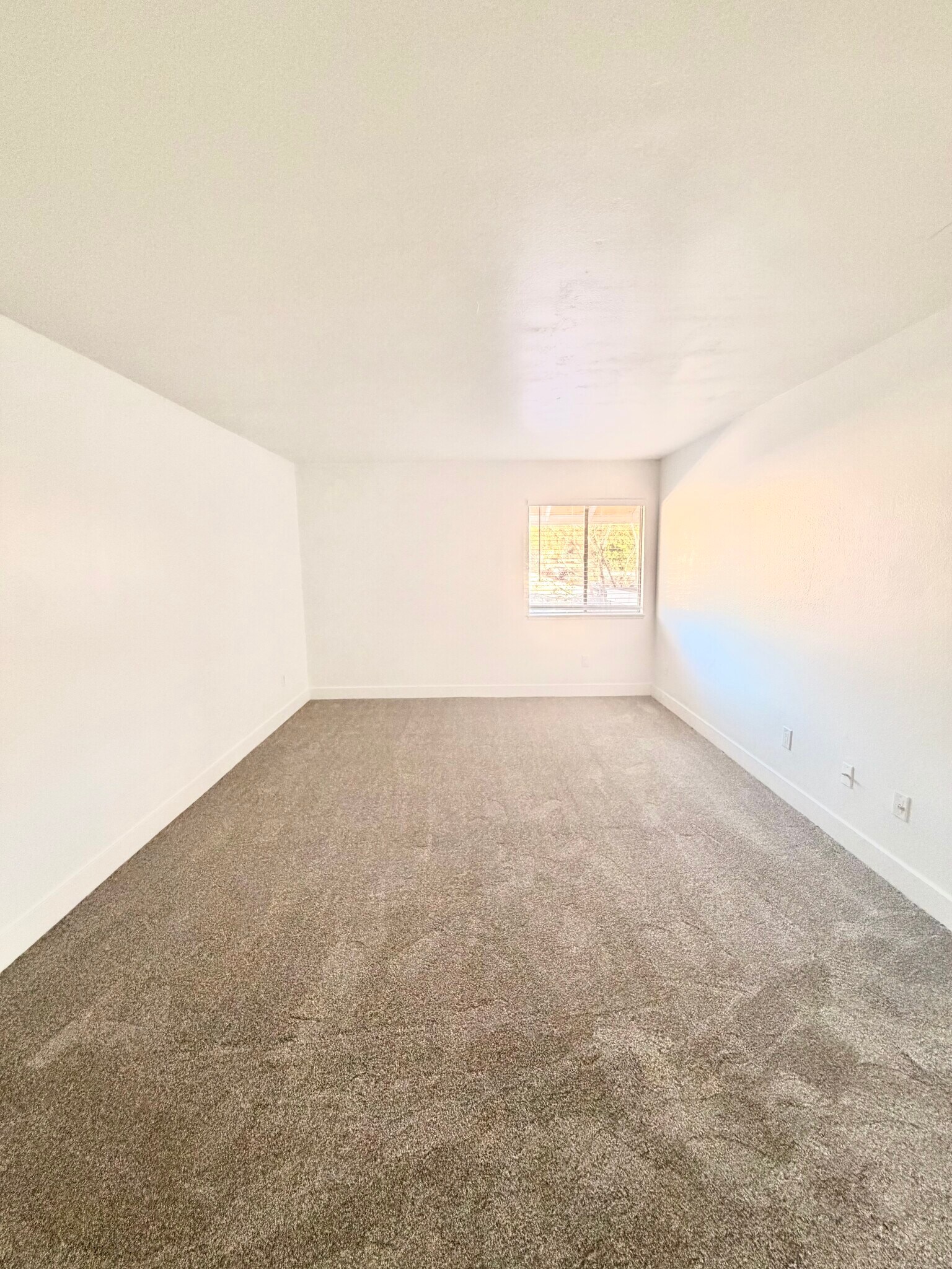 Bedroom - 26200 Redlands Blvd