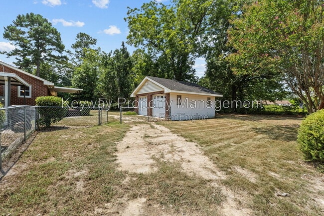 Building Photo - 3401 Old Louisville Rd