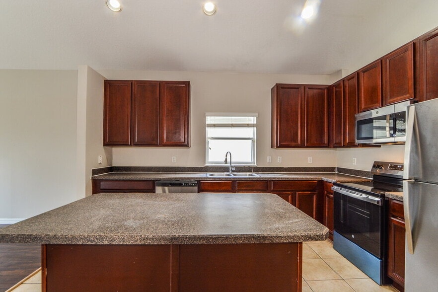 Building Photo - 7751 Beridale Ct