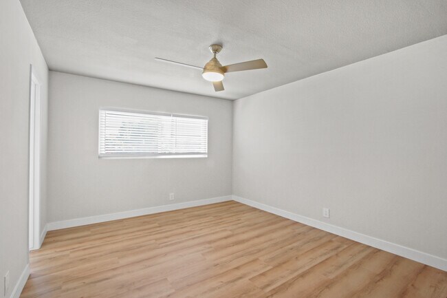 Master Bedroom - 1565 Santa Ana Ave