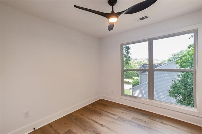 Building Photo - 2601 Garland Way
