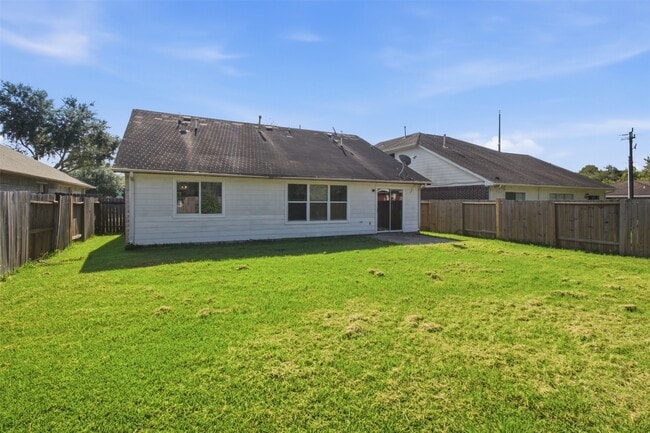 Building Photo - 15738 Boonridge Rd