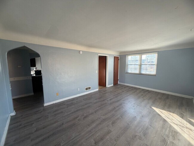 Building Photo - 3440 Robb Ave