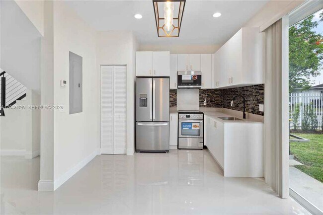 Building Photo - 1252 NW 39th St