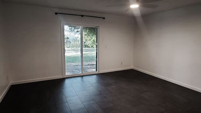 Building Photo - Contemporary 4-bedroom, 3-bath remodeled h...