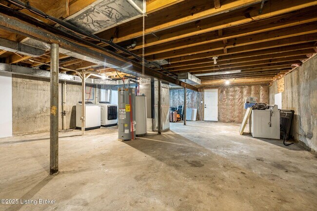 Building Photo - 8715 US-42