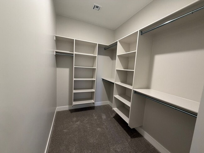 Building Photo - BRAND NEW TOWNHOME FOR RENT BY CRIMSON CLIFFS!