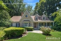 Building Photo - 1069 Carriage Hill Pkwy