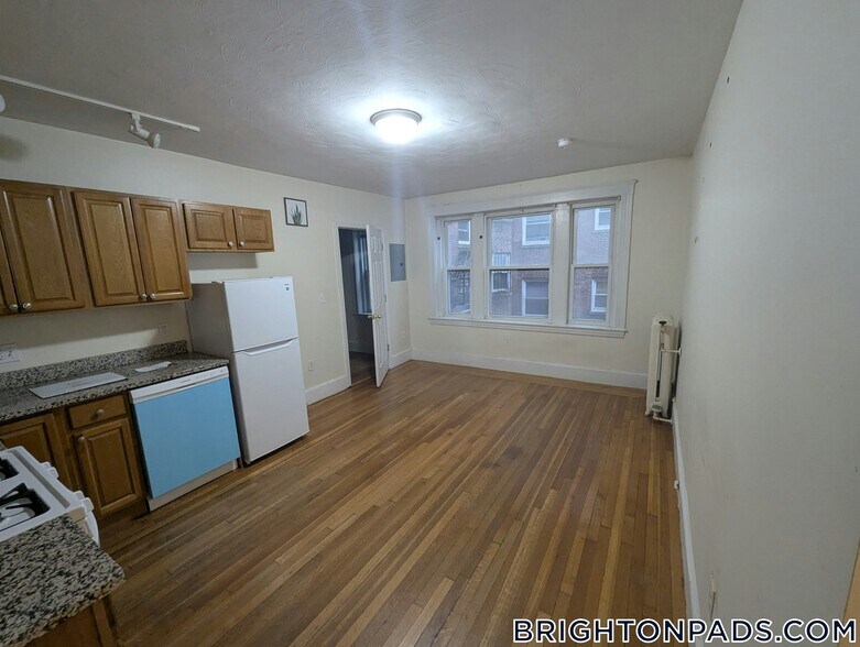 Building Photo - 1615 Commonwealth Ave
