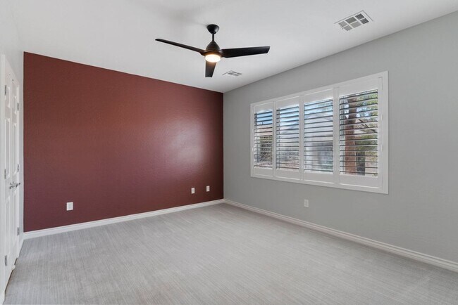 Building Photo - Beautifully upgraded 2Bed 2Bath in Solera Anthem 55+