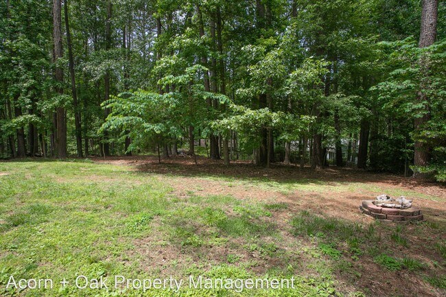 Building Photo - 3 br, 2 bath House - 210 Landsbury Dr.