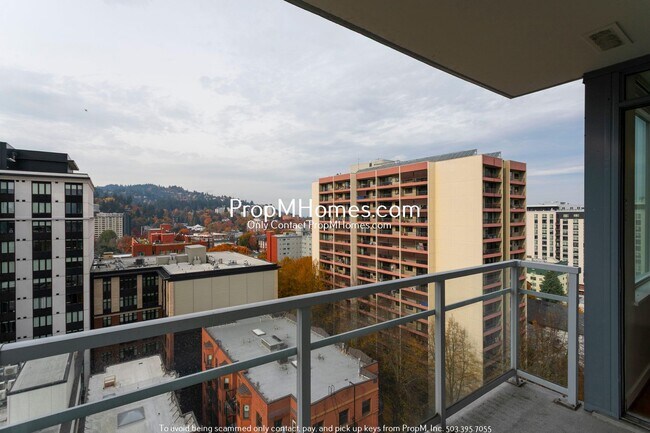 Building Photo - Modern 2-Bedroom, 2-Bath Condo with Stunni...